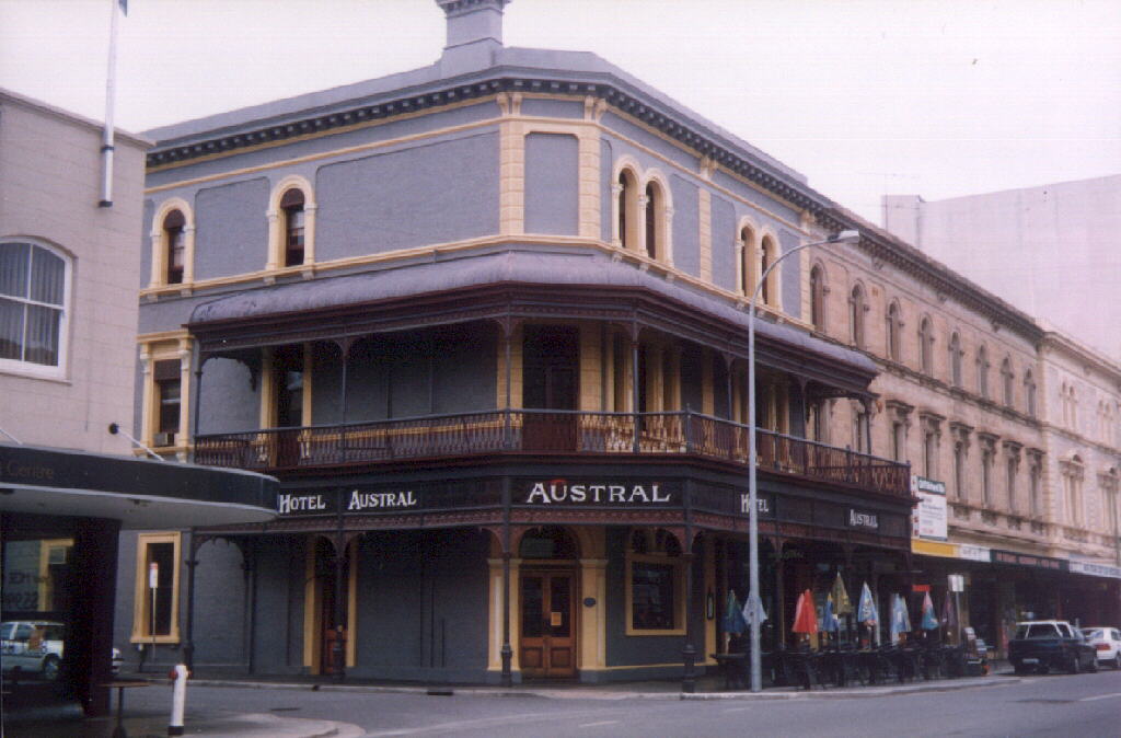 city2.jpg - 100682 Bytes